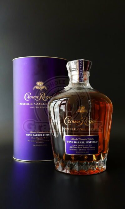 CROWN ROYAL NOBLE COLLECTION WINE BARREL FINISH (2017,2nd RELEASE ) 40,5% 0,75L